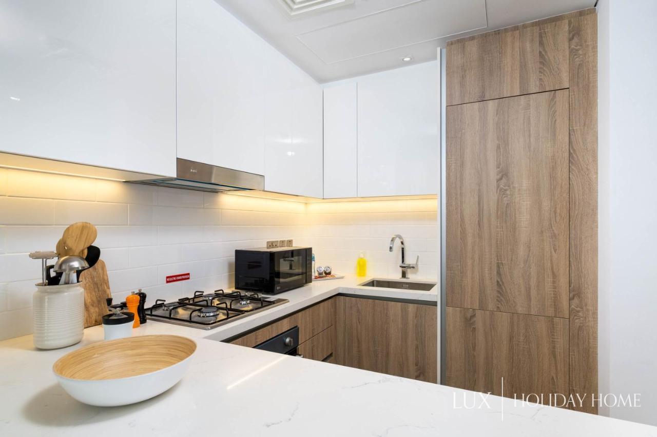 Lux - Contemporary Suite With Full Marina View Dubai Exterior photo