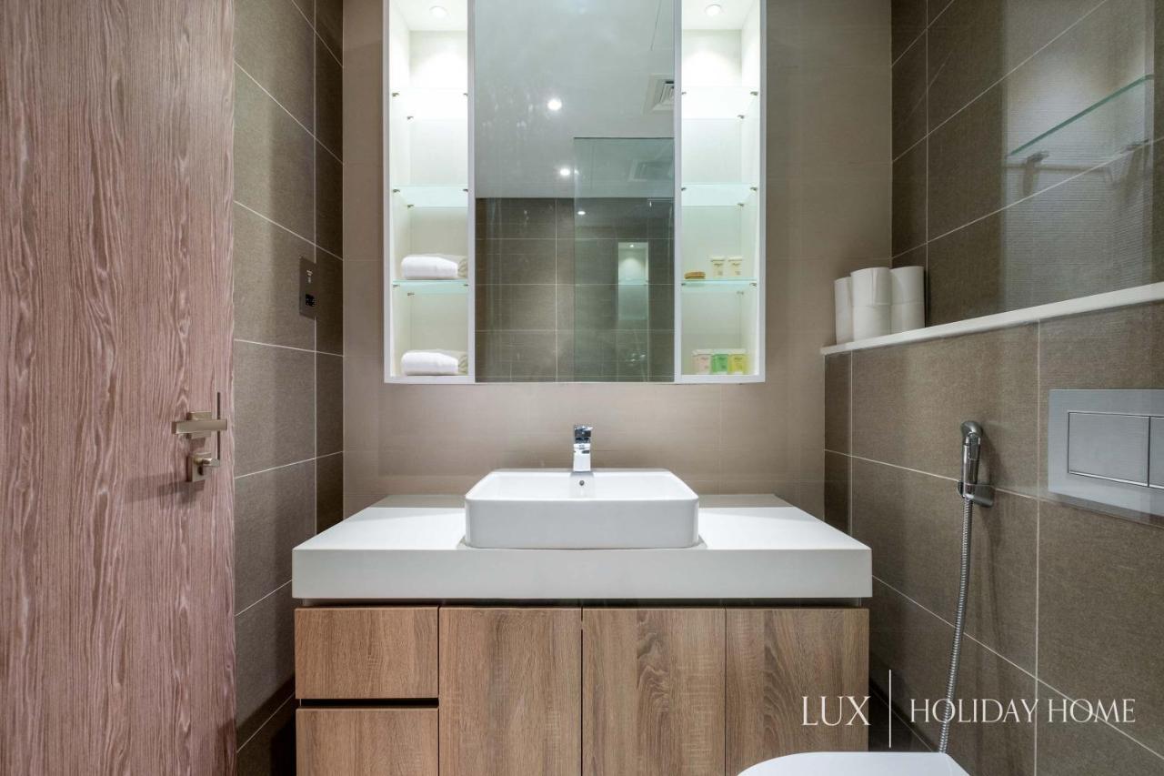 Lux - Contemporary Suite With Full Marina View Dubai Exterior photo