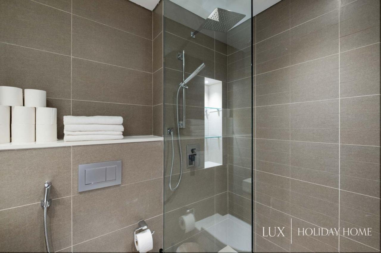 Lux - Contemporary Suite With Full Marina View Dubai Exterior photo